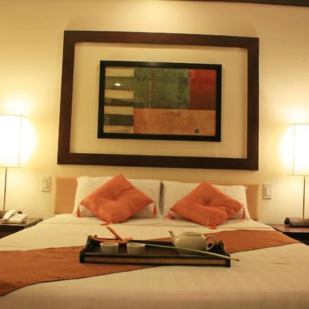 O Hotel Bacolod Buitenkant foto